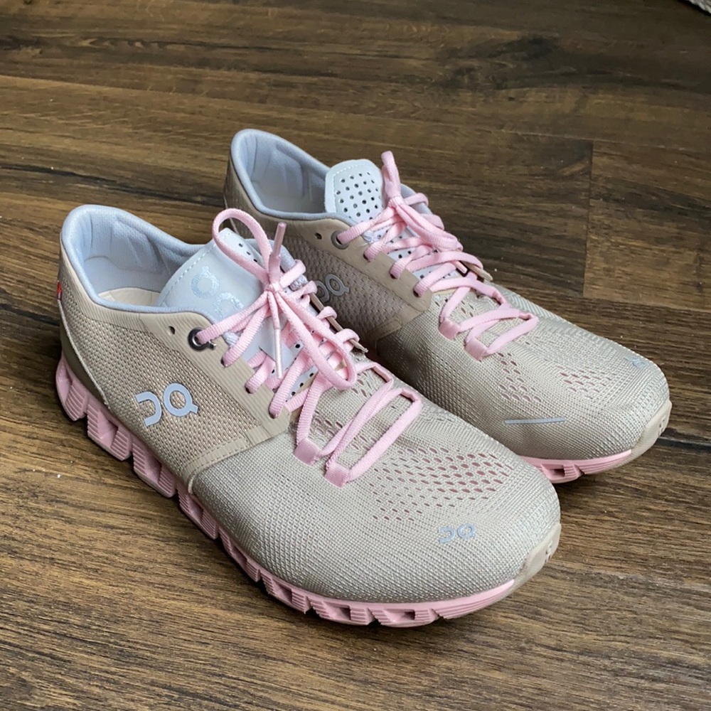 On Cloud X Running/Training Shoe